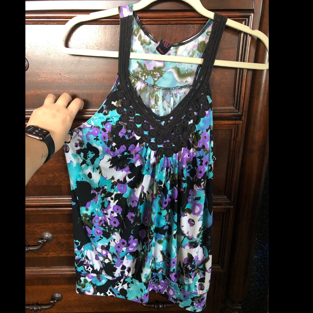 Razorback floral blouse